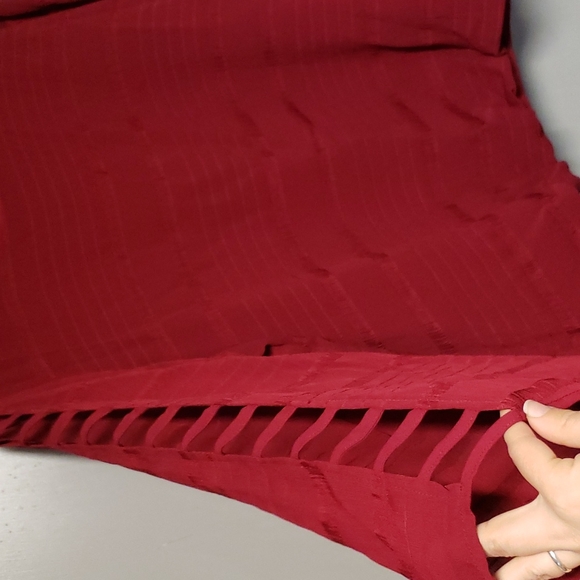 ALYX "Spice it up" Cold Shoulder Top - Picture 8 of 12